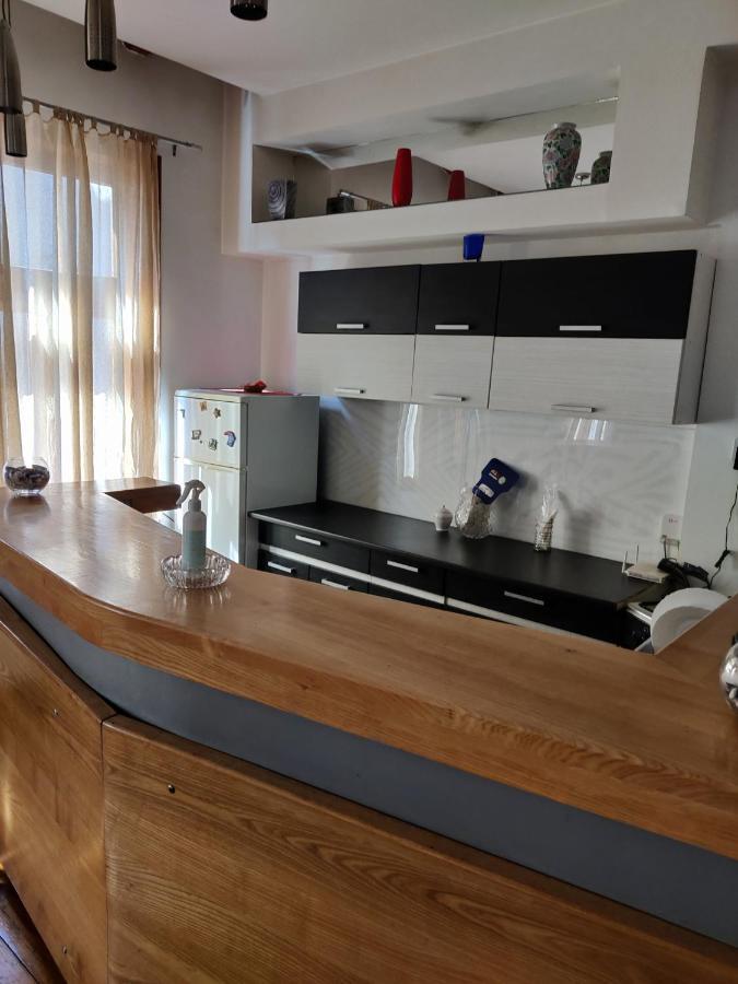 Apartmani Dio Ni Buitenkant foto