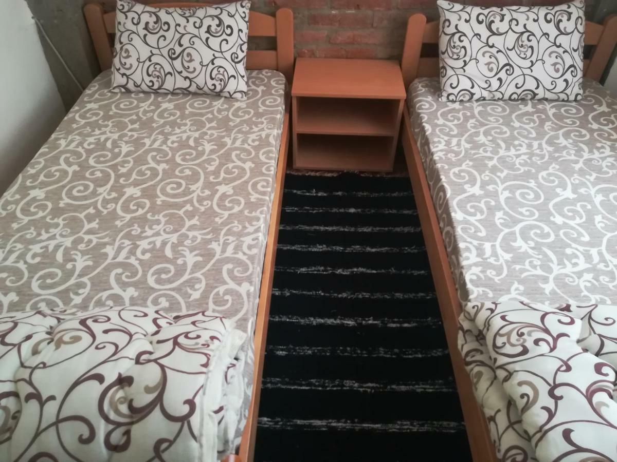 Apartmani Dio Ni Buitenkant foto